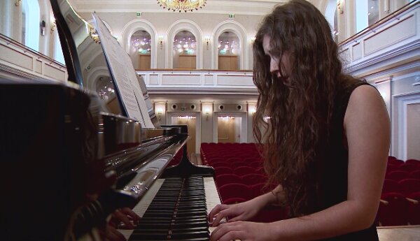 Marta Bijan śpiewa "Almost Lover" w Filharmonii Śląskiej!